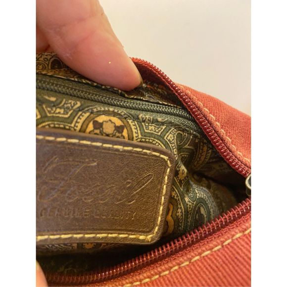 Fossil Burgundy cotton 11x7” zipper snap - Picture 3 of 8